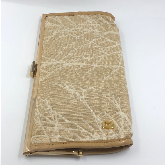 Vintage Clutch Tan and White fabric Pattern - Picture 4 of 12